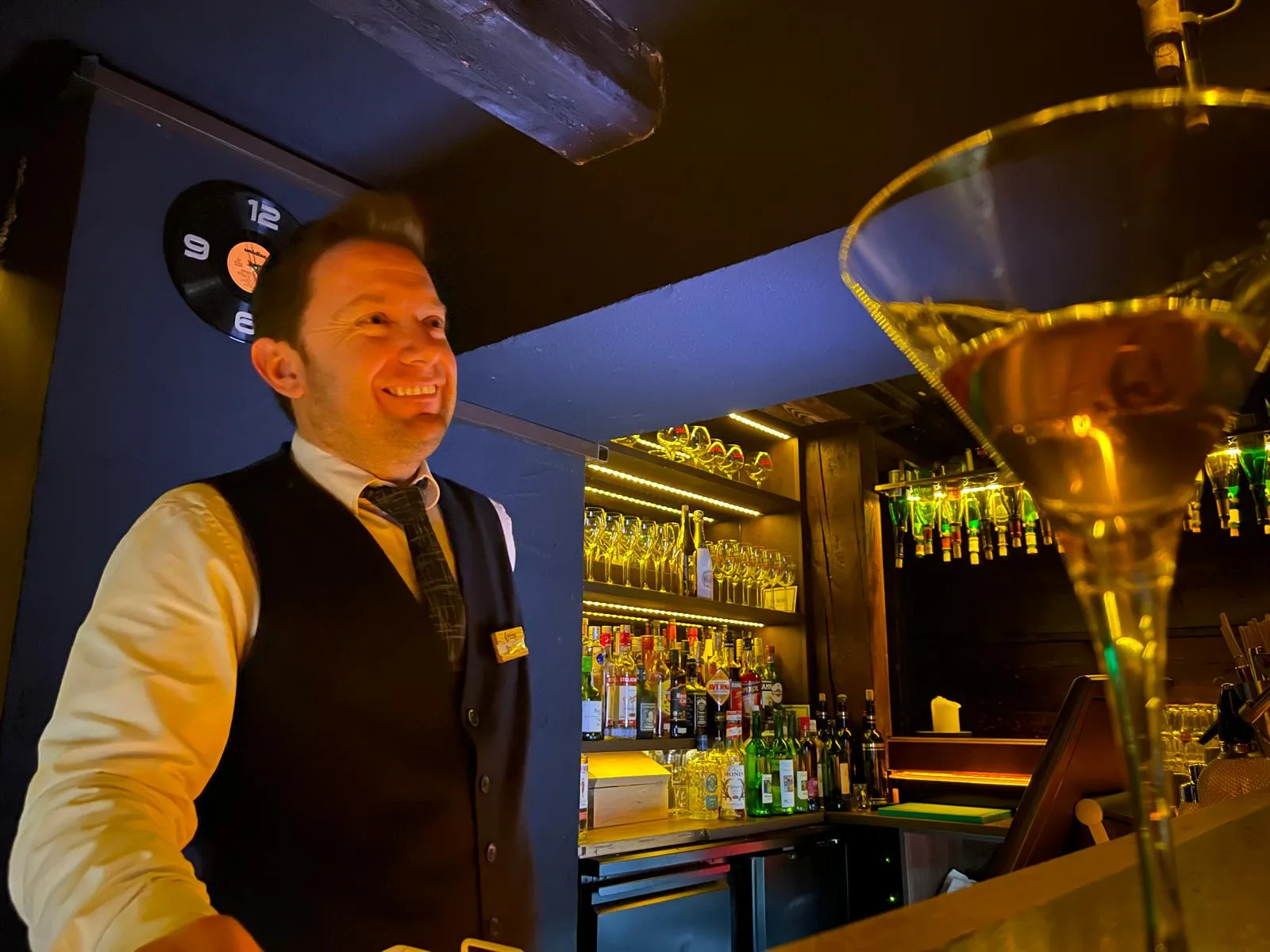 Bar
