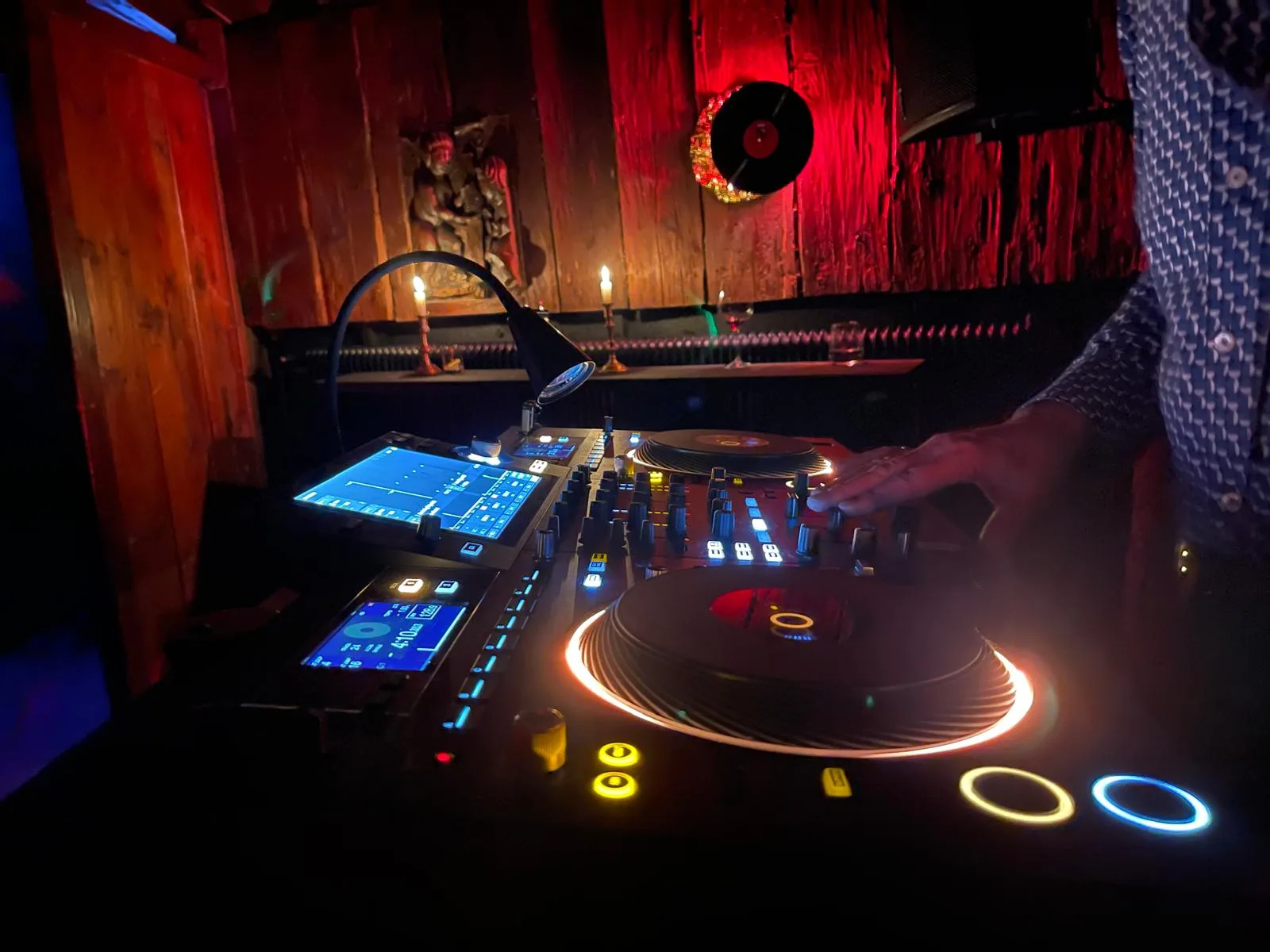 Club (2)
