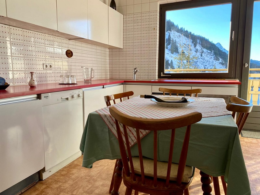 Lattacher Appartement Küche (2)